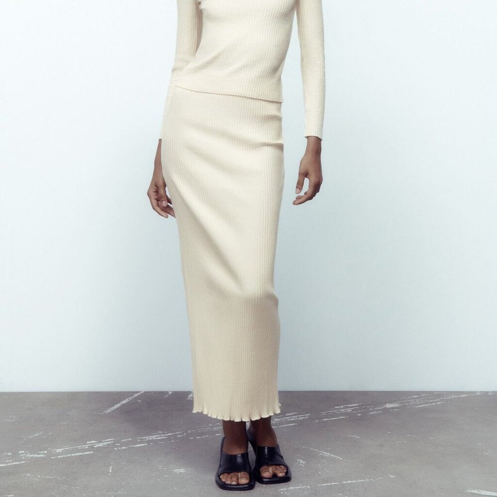 Zara Long Ribbed Skirt - Picture 2 of 11